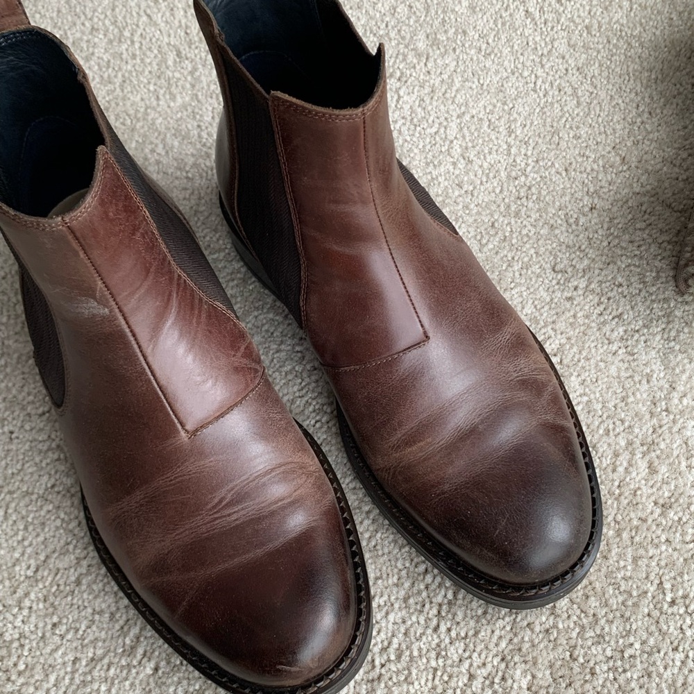 Ecco Chelsea boots
